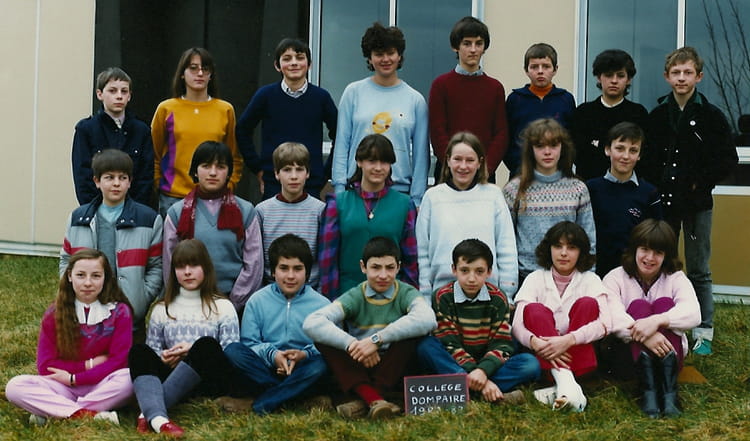 Photo de classe 4ème 1 de 1982, Collège Michel De Montaigne - Copains d ...