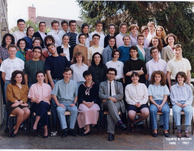Photo de classe Bts action co 2 et 1 de 1990, Lycée Sainte-marie Saint ...