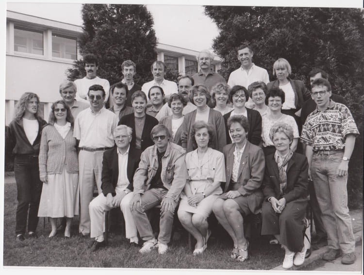Photo De Classe Les Enseignants Des Ecoles Voltaire A Arras De 1992 Ecole Voltaire Petits Copains D Avant