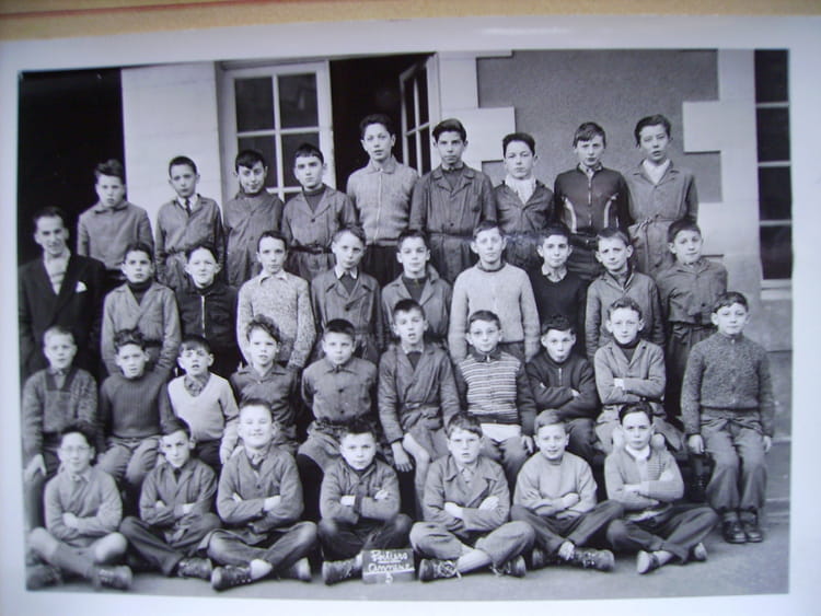Photo de classe CM2 de 1957, DAMIEN ALLARD Copains d'avant