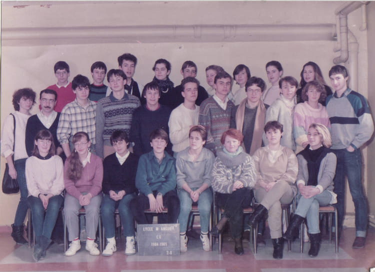 Photo de classe Seconde de 1984, Lycée Michel Anguier - Copains d'avant