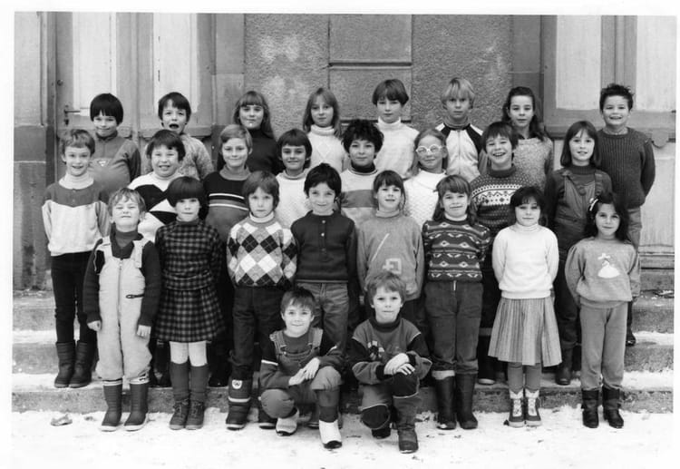 Photo de classe CE1 1986 Mme WALTER de 1986, Ecole Jean Moulin