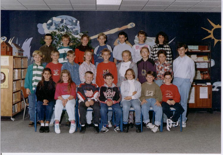 Photo De Classe 6ème D De 1993 Collège Françoise Dolto Copains D Avant Photo De Classe 6ème D De 1993 Collège Françoise Dolto Copains D Avant