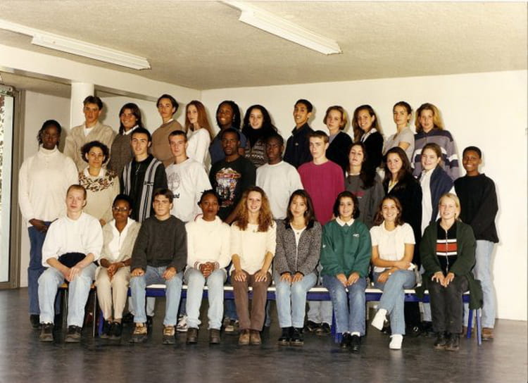 Photo de classe 1ère STT ACC de 1996, Lycée Francois Truffaut - Copains ...