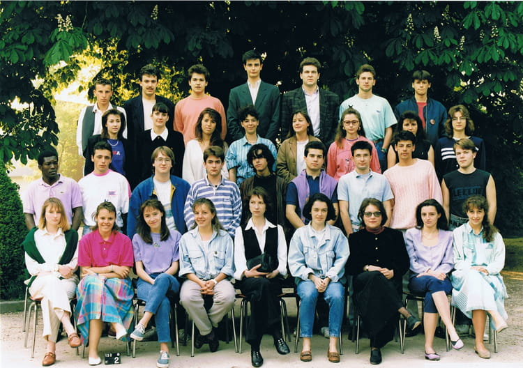 Photo De Classe Terminale G2 De 1989 Lycée Saint Gabriel Copains D Avant Photo De Classe Terminale G2 De 1989 Lycée Saint Gabriel Copains D Avant