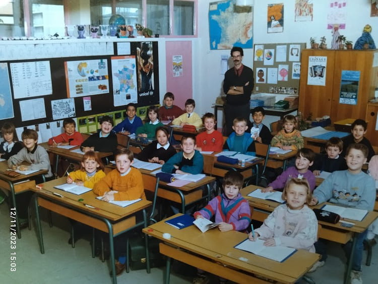 Photo de classe Classe de CE2 de 1991, GROUPE SCOLAIRE JEAN MOULIN ...