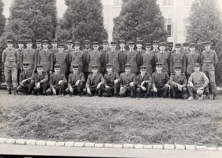 Photo De Classe Gendarme Auxiliaire De 1984 Centre National Formation Gendarmerie Cnfpj Cnfsr Copains D Avant