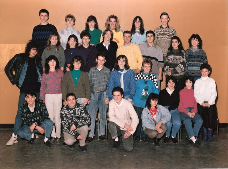 Photo de classe Terminale F7 de 1989, Lycée Louise Michel - Copains d'avant
