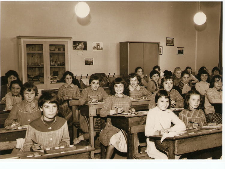Photo de classe Primaire de 1961, école Mixte - Copains d'avant