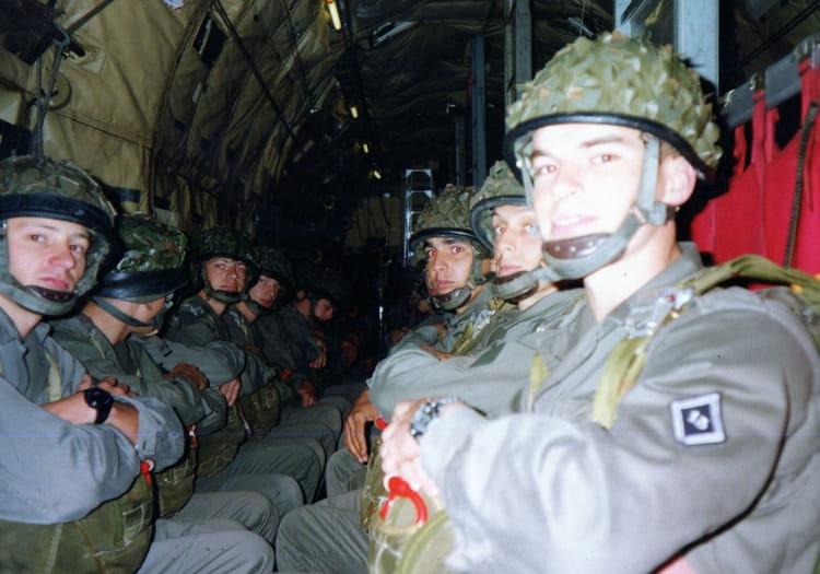 Photo de classe Souriez! de 1992, 13 éme Rdp - Copains d'avant