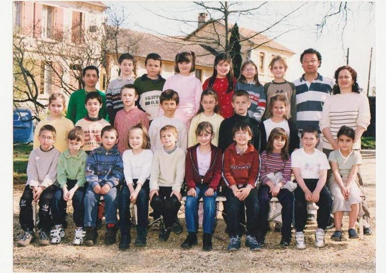 Photo de classe CE1, année scolaire 2001/2002 de 2002, Ecole Primaire