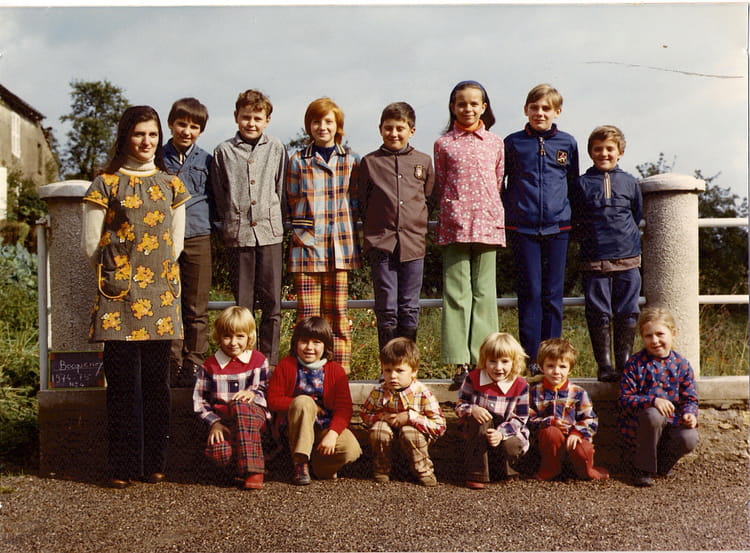 Photo de classe Ecole primaire Bocquegney de 1974, ECOLE PRIMAIRE