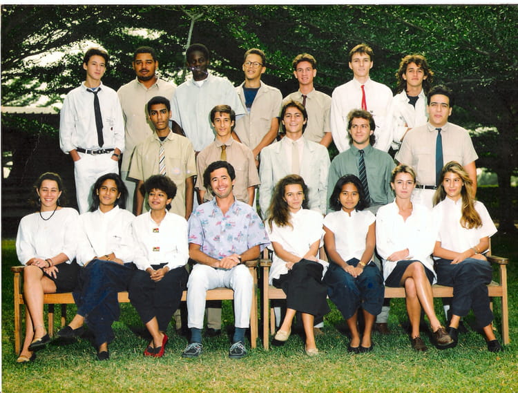 Photo de classe Terminale G2 1989-1990 de 1990, LYCEE BLAISE PASCAL ...