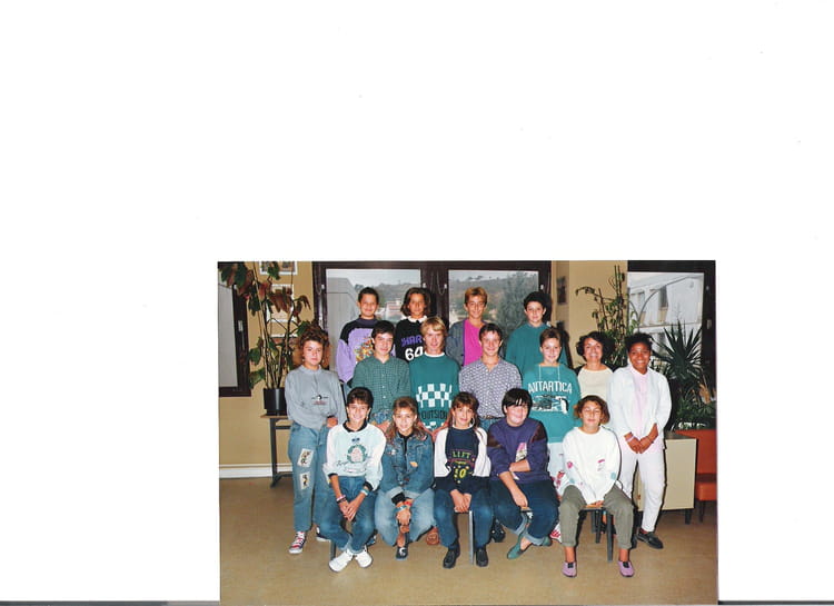 Photo de classe 3eme de 1993, Collège Reynier - Copains d'avant