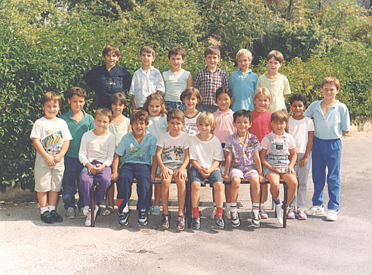 Photo de classe CP de 1988, école Des Trois Ponts Copains d'avant
