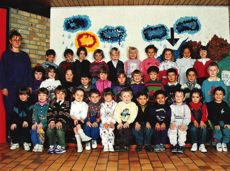 Photo de classe Les Moyens (2°année) de 1992, ECOLE LOUISE MICHEL ...