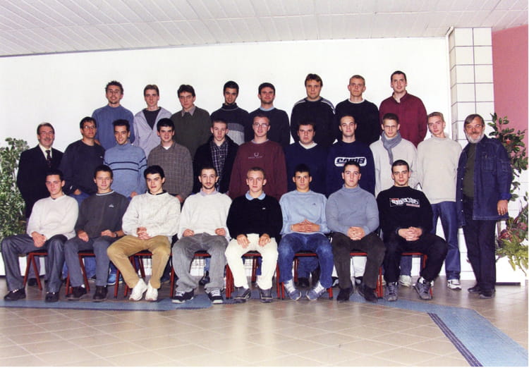 Photo de classe BTS 1 prod bois de 2002, Lycée Jean Prouvé - Copains d ...
