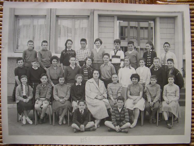 Photo De Classe 5 me A4 De 1959 Lyc e Auguste Renoir Copains D avant photo-de-classe-5-me-a4-de-1959-lyc-e-auguste-renoir-copains-d-avant