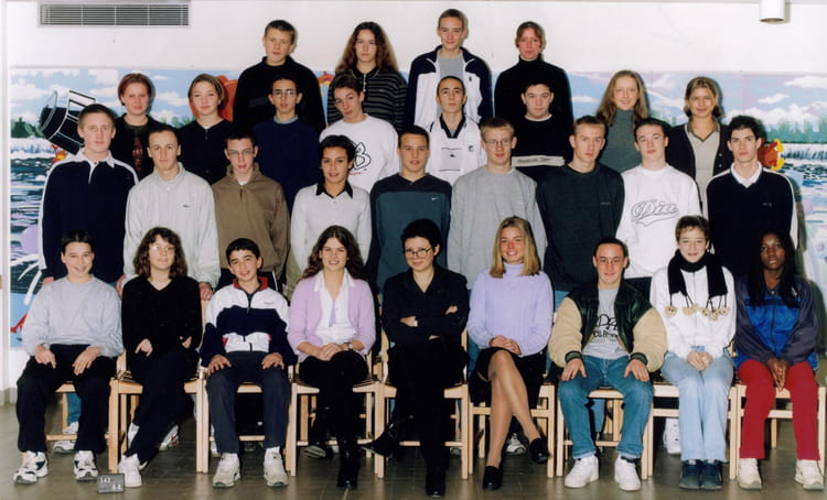 Photo de classe 2nd ES de 2000, Lycée Jean Calvin - Copains d'avant