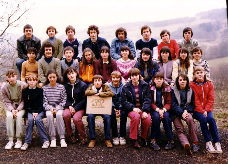 Photo de classe 4ème de 1982, Collège Jean Auguste Senèze Copains d'avant