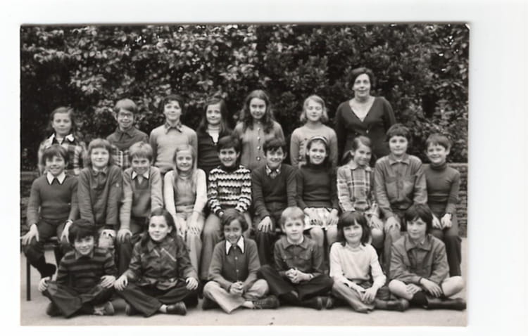Photo de classe CM1 de 1975, ECOLE NOTRE DAME DE TOUTES JOIES Copains