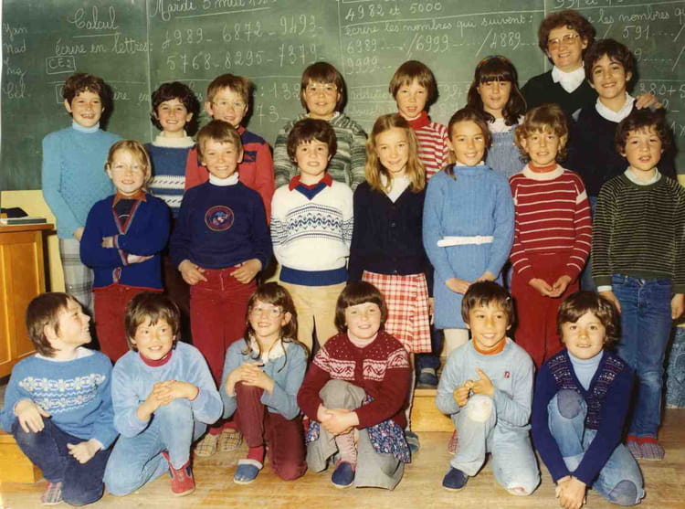 Photo de classe CE1 de 1982, ECOLE SAINTE MARIE - Copains d'avant