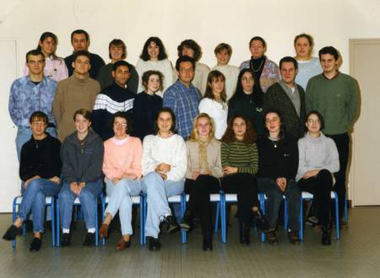 Photo de classe BTS Compta 2ème année de 1996, Lycée Edouard Vaillant ...