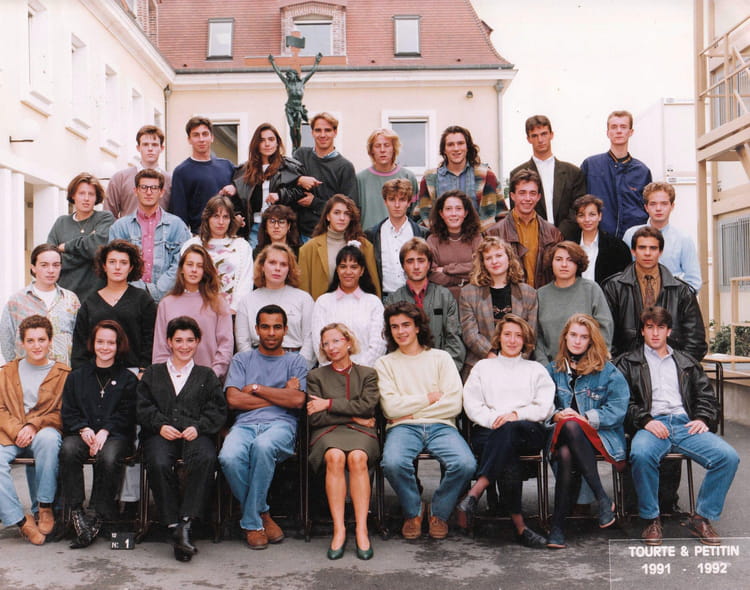 Photo de classe BTS Action Commercial de 1992, Lycée Blanche De ...