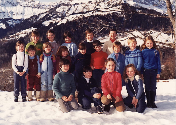 Photo de classe Classe unique GS au CM2 de 1982, Ecole Sainte Jeanne De Chantal (Crest Voland