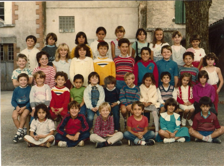 Cp Ce1 Ce2 Cm1 Cm2 Signification Photo de classe CP-CE1-CE2-CM1-CM2 de 1986, Ecole Primaire De Granges