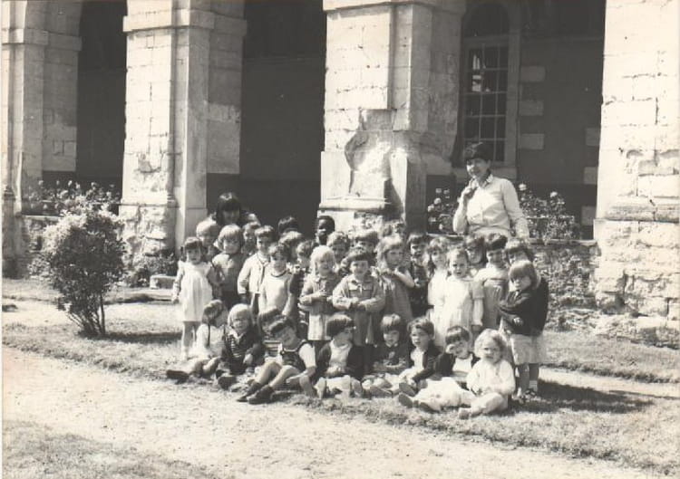 Photo de classe Petite section 1981/1982 de 1982, Ecole Sainte Ursule