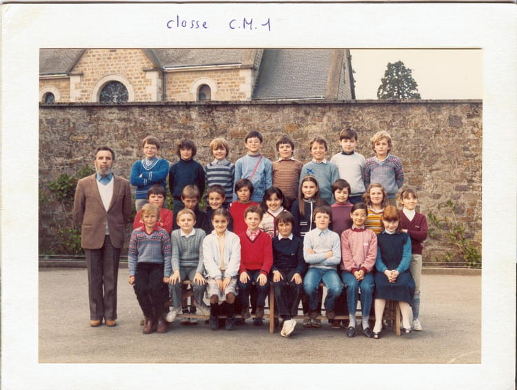 Photo De Classe Cm1 De 1981 Castel Copains D Avant