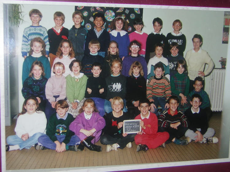 Photo de classe CM1 de 1990, Ecole Notredame De L'assomption Copains d'avant Photo de classe CM1 de 1990, Ecole Notredame De L'assomption Copains d'avant