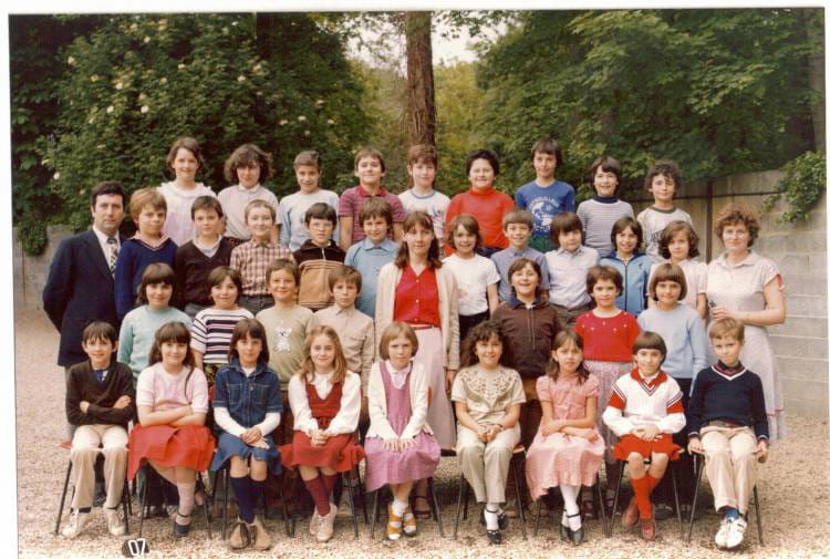 Photo de classe Cm1 de 1981, Ecole Sainte Marie (Melun) Copains d'avant