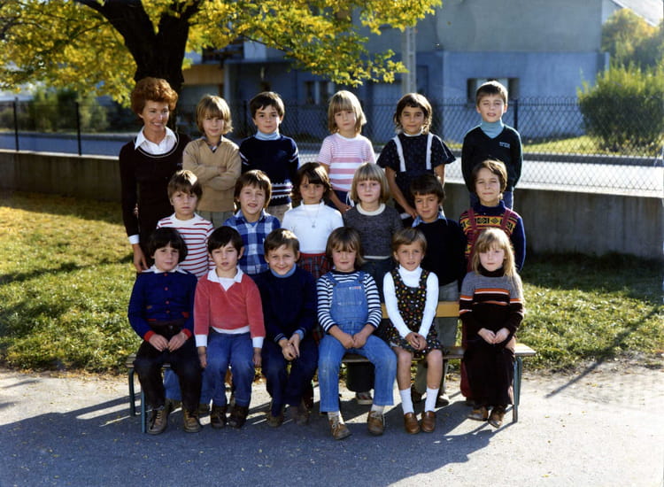 Photo de classe CP Classe.Mme Bodiglio Raymonde. Ecole La Jonction