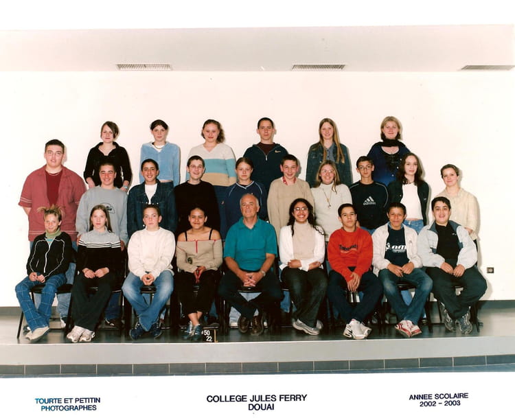 Photo de classe 3ème de 2002, Collège Jules Ferry - Copains d'avant
