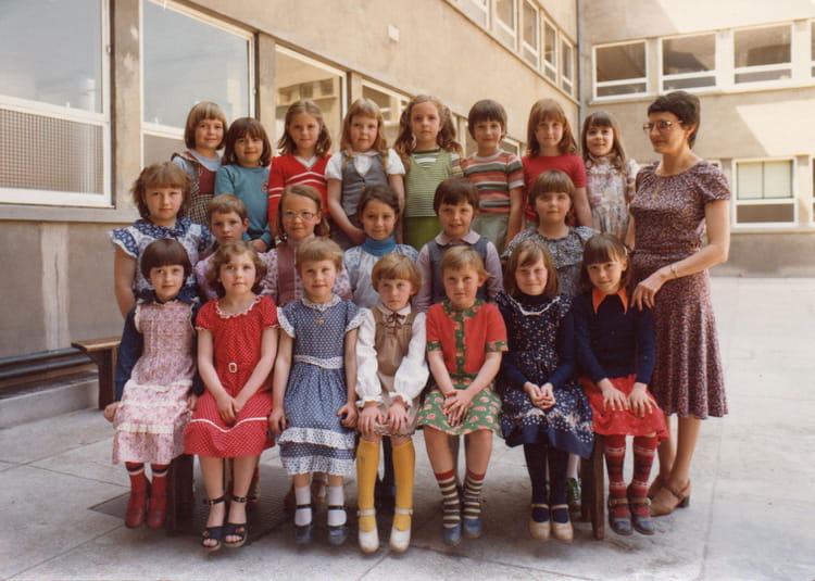 Photo de classe CP de 1979, Ecole Sainte Famille (Bethune) Copains d