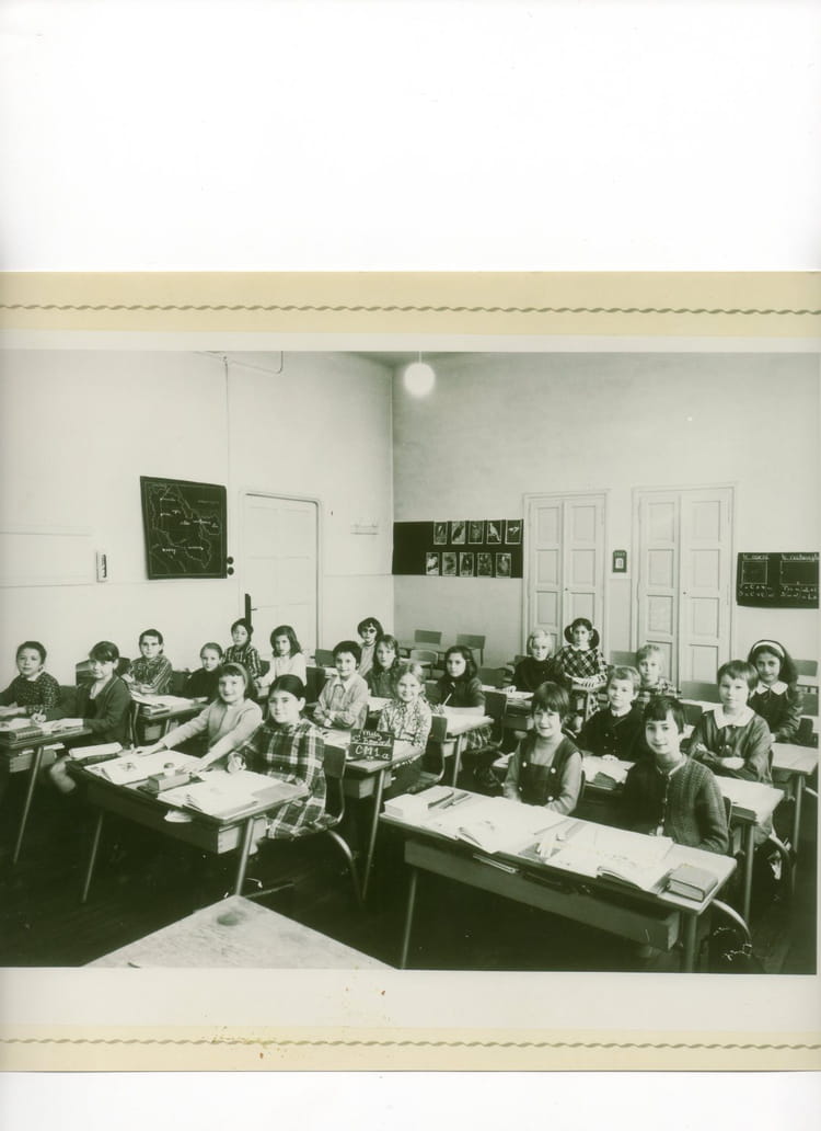 Photo de classe Cm1 de 1970, ECOLE ST BERNARD Copains d'avant