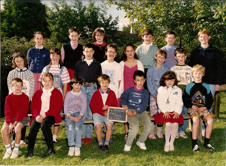 Photo de classe Classe de claudine de 1993, Ecole Sainte Victoire