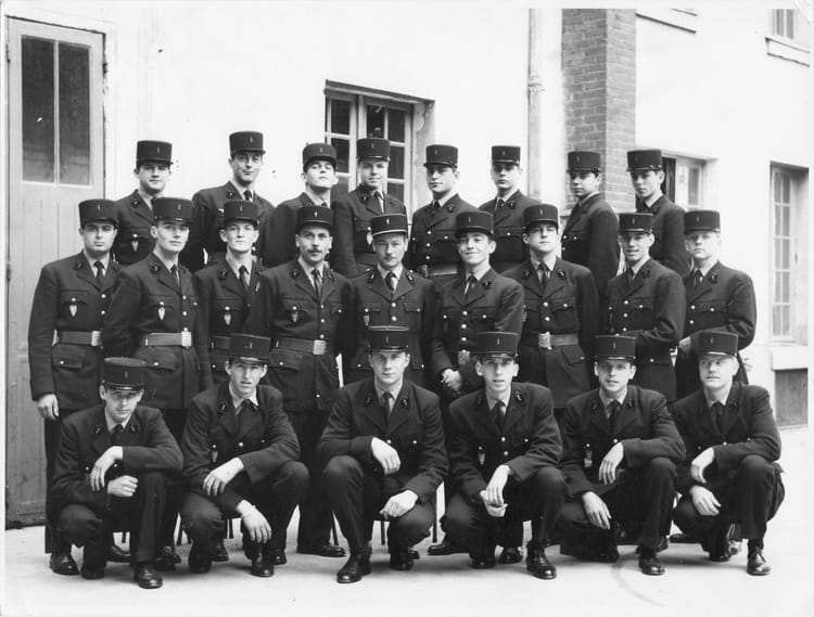 Photo De Classe Promotion Fevrier 1965 De 1965 BRIGADE DE SAPEURS photo-de-classe-promotion-fevrier-1965-de-1965-brigade-de-sapeurs