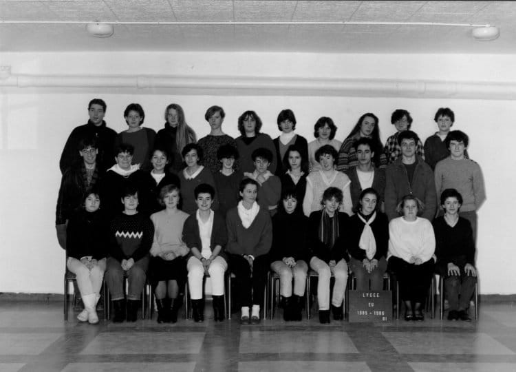 Photo de classe 1ère G1 de 1985, Lycée Michel Anguier - Copains d'avant