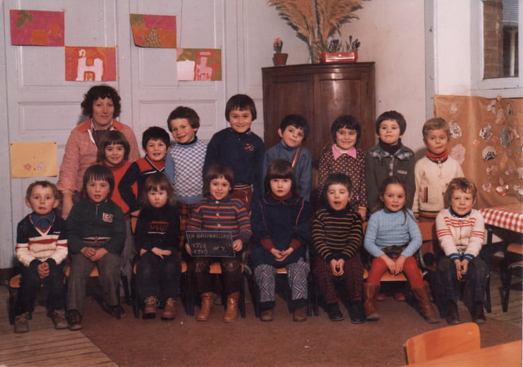 Photo de classe Ecole notre dame de 1978, Ecole Notre Dame Depontmain