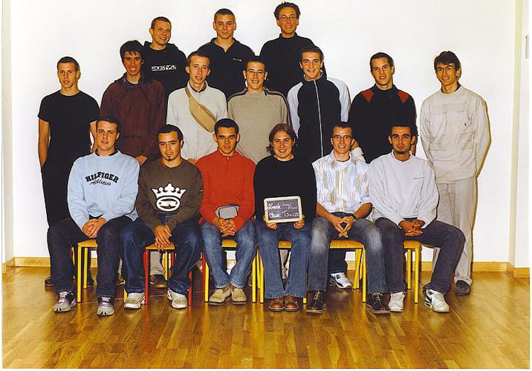 Photo de classe BTS CPI 2eme année de 2004, Lycée Réaumur - Copains d'avant