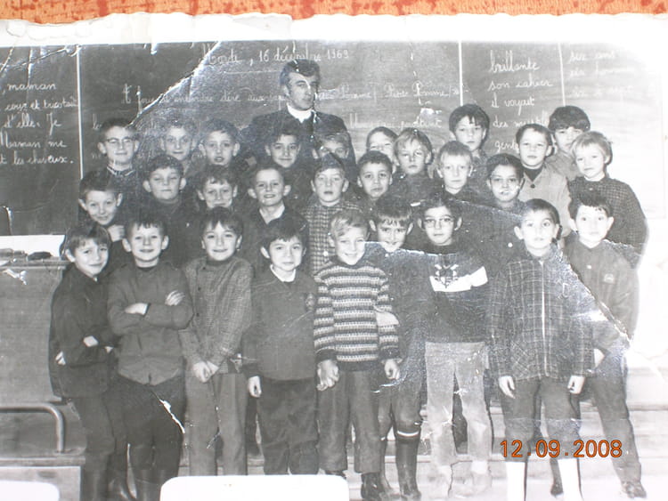 Photo de classe Classe ce2 de 1969, ECOLE MARCHAND Copains d'avant