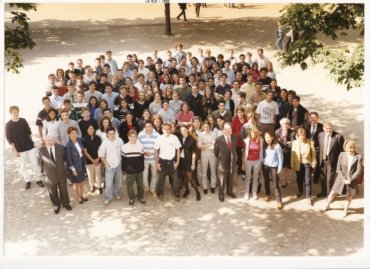 Photo de classe Toutes les premières de 1998, ECOLE NOTRE DAME DE SAINTE CROIX Copains d'avant