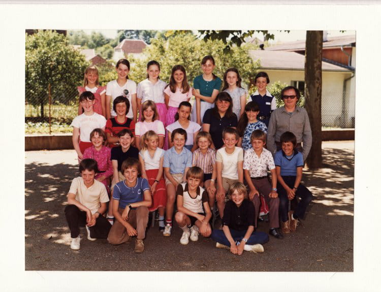 Photo de classe CM2 de 1981, Ecole Primaire De Pouilleylesvignes