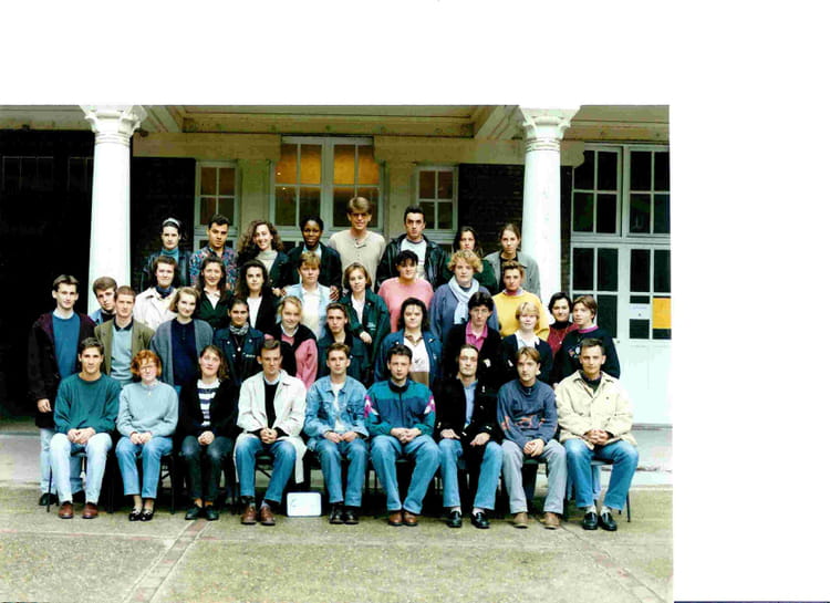 Photo de classe BTS COMPTABILITE C2 de 1993, Lycée Saint-rémi - Copains ...