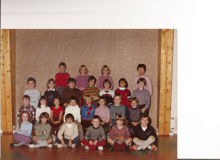 Photo de classe CE 1 de 1981, Ecole Primaire (Saint Eusebe) Copains d'avant