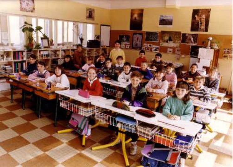Photo De Classe CM1 De 1993 ECOLE PRIMAIRE Copains D avant photo-de-classe-cm1-de-1993-ecole-primaire-copains-d-avant