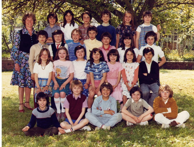 Photo de classe CM1 de 1983, ECOLE PIERRE ET MARIE CURIE - Copains d'avant